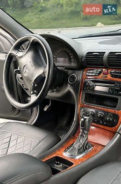Універсал Mercedes-Benz C-Class 2002 в 