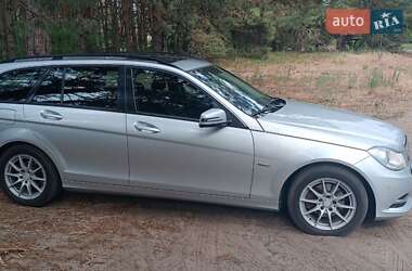 Универсал Mercedes-Benz C-Class 2011 в 