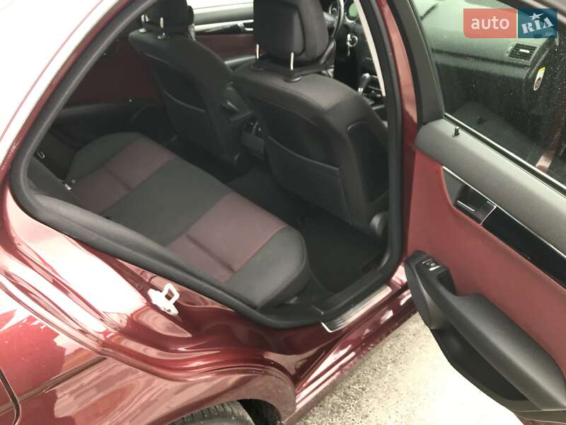 Седан Mercedes-Benz C-Class 2008 в Києві