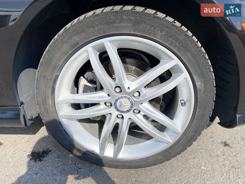 Седан Mercedes-Benz C-Class 2012 в Лубнах