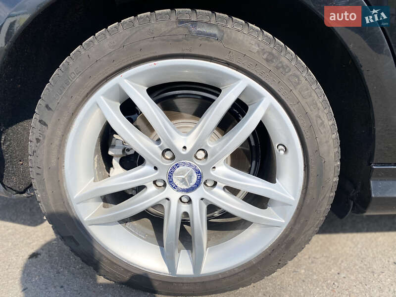 Седан Mercedes-Benz C-Class 2012 в Лубнах