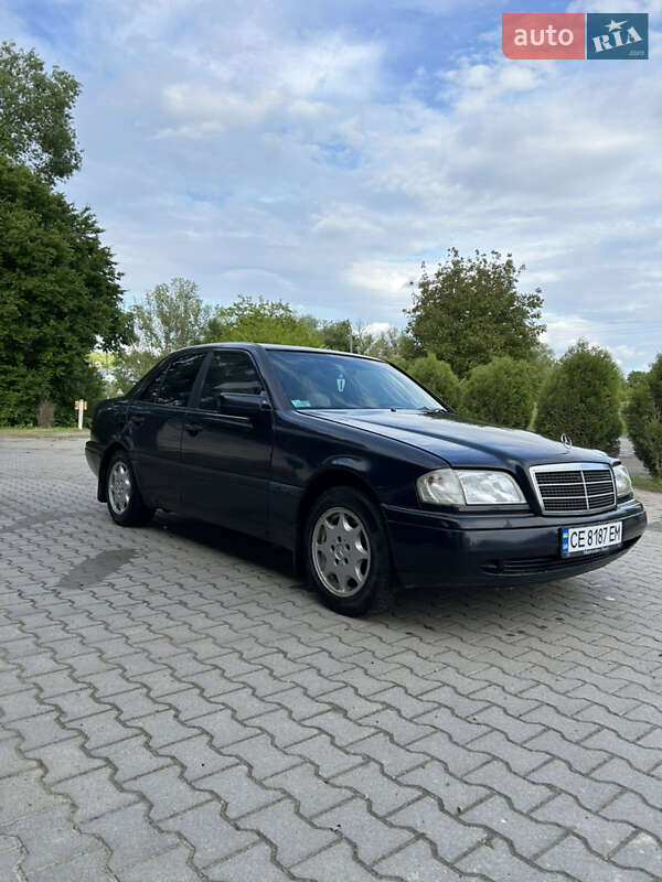 Седан Mercedes-Benz C-Class 1996 в Чернівцях