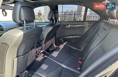 Купе Mercedes-Benz C-Class 2010 в 
