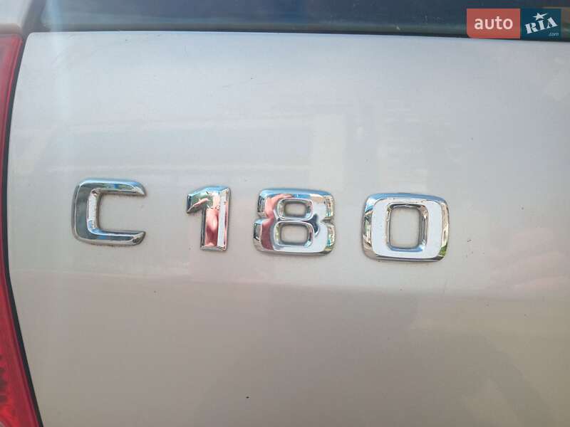Універсал Mercedes-Benz C-Class 2005 в Дніпрі