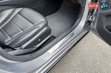 Седан Mercedes-Benz C-Class 2015 в 