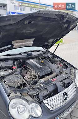 Купе Mercedes-Benz C-Class 2004 в 