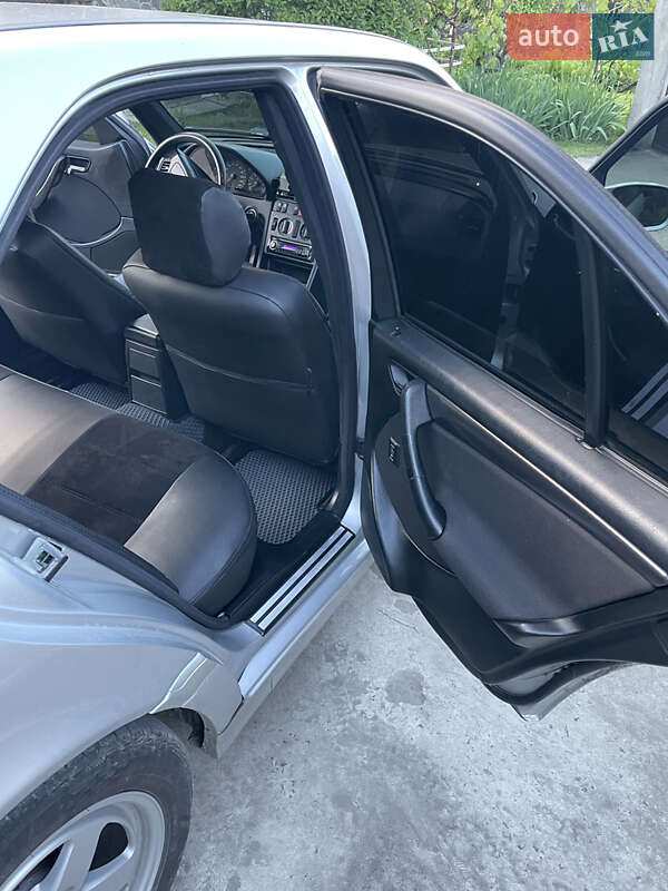 Седан Mercedes-Benz C-Class 1994 в Жовкве