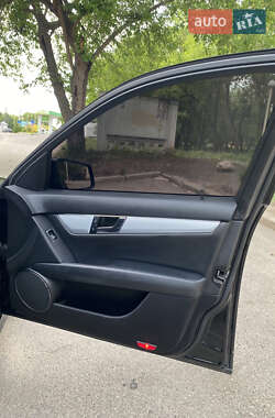 Седан Mercedes-Benz C-Class 2011 в 