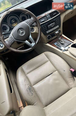 Седан Mercedes-Benz C-Class 2012 в Днепре