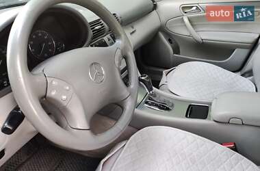 Седан Mercedes-Benz C-Class 2004 в 