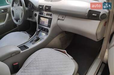 Седан Mercedes-Benz C-Class 2004 в 