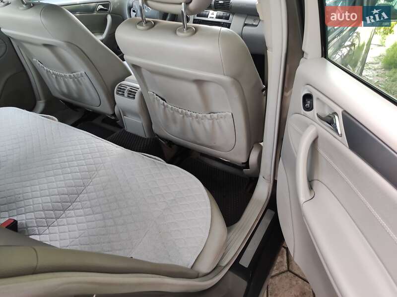 Седан Mercedes-Benz C-Class 2004 в Киеве
