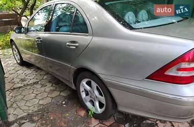 Седан Mercedes-Benz C-Class 2004 в 