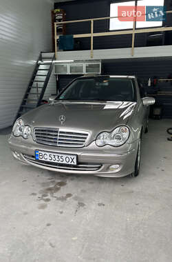 Седан Mercedes-Benz C-Class 2004 в 