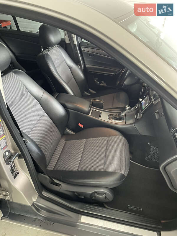 Седан Mercedes-Benz C-Class 2004 в Львове