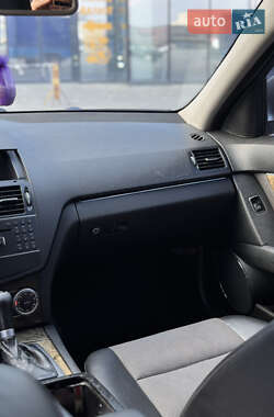 Универсал Mercedes-Benz C-Class 2008 в 