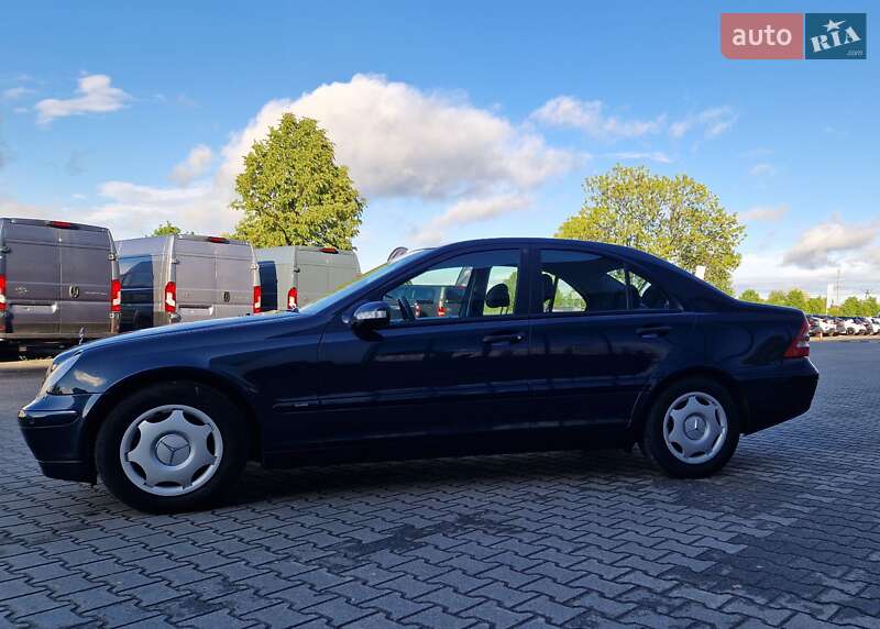 Седан Mercedes-Benz C-Class 2003 в Бучаче