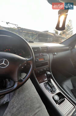 Седан Mercedes-Benz C-Class 2003 в 