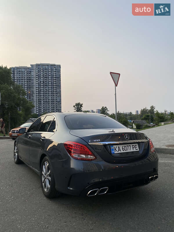 Седан Mercedes-Benz C-Class 2015 в Киеве