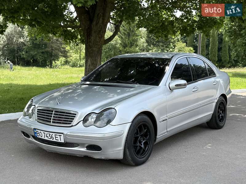 Седан Mercedes-Benz C-Class 2000 в Ровно