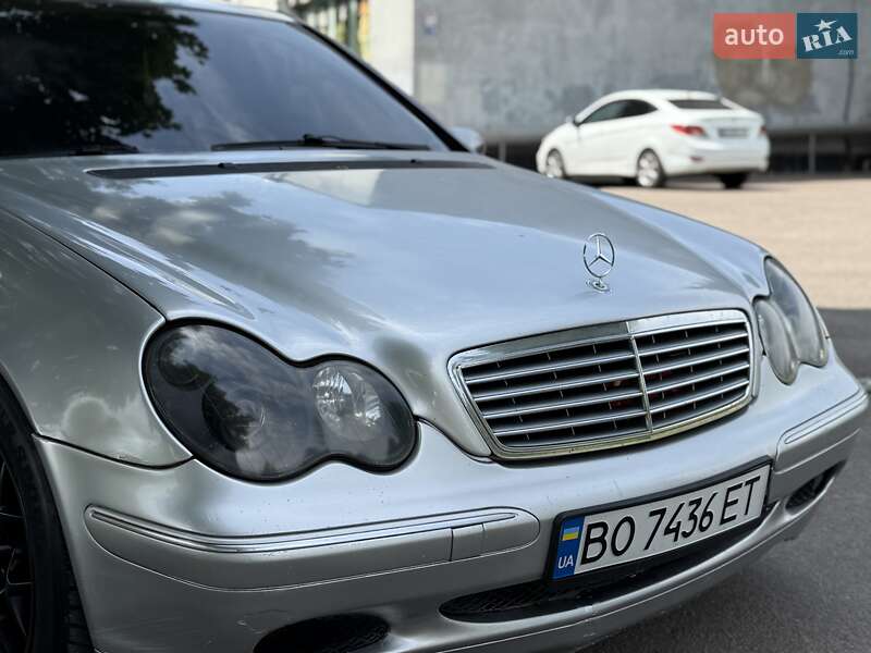 Седан Mercedes-Benz C-Class 2000 в Ровно