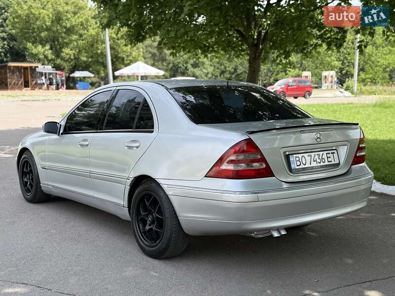 Седан Mercedes-Benz C-Class 2000 в Ровно