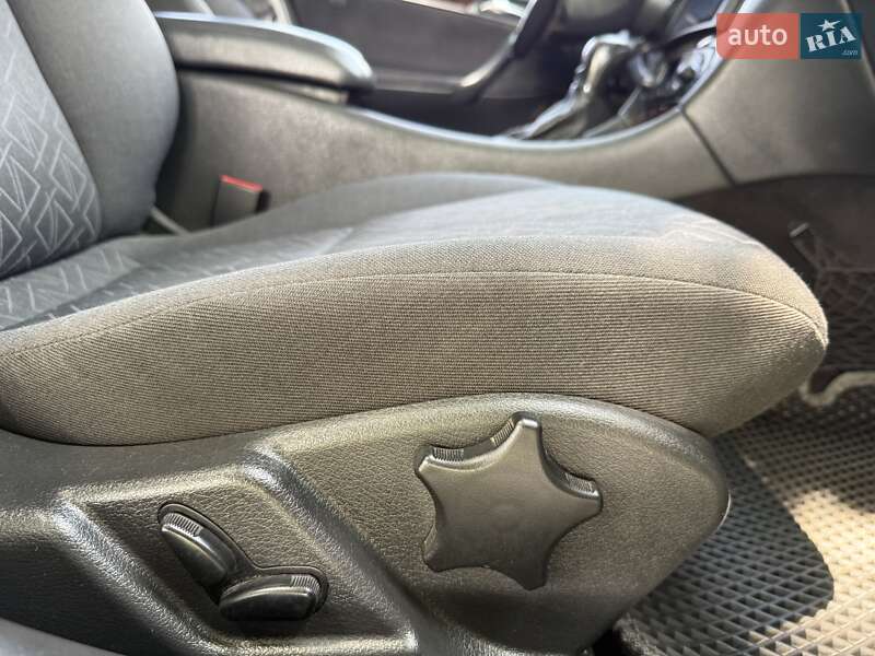 Седан Mercedes-Benz C-Class 2000 в Ровно