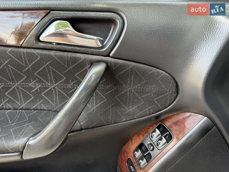 Седан Mercedes-Benz C-Class 2000 в Ровно