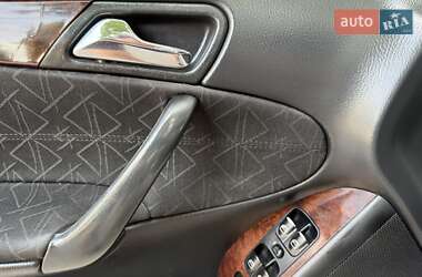 Седан Mercedes-Benz C-Class 2000 в 