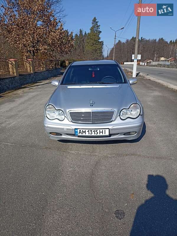 Седан Mercedes-Benz C-Class 2001 в Малине