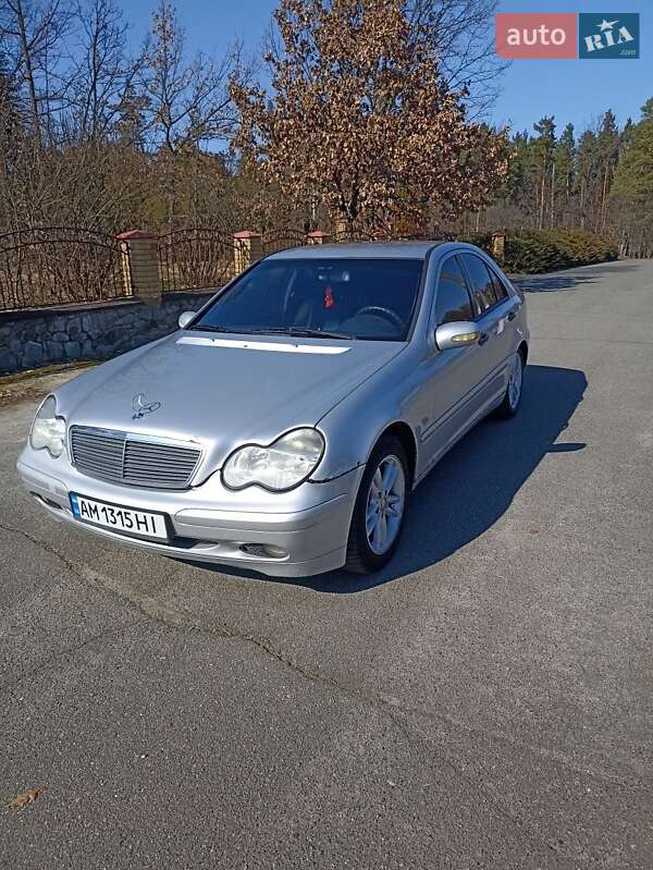 Седан Mercedes-Benz C-Class 2001 в Малине