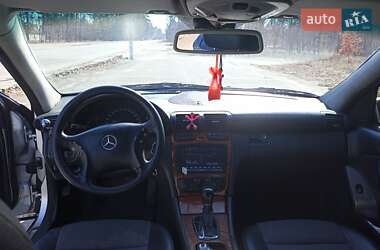 Седан Mercedes-Benz C-Class 2001 в 