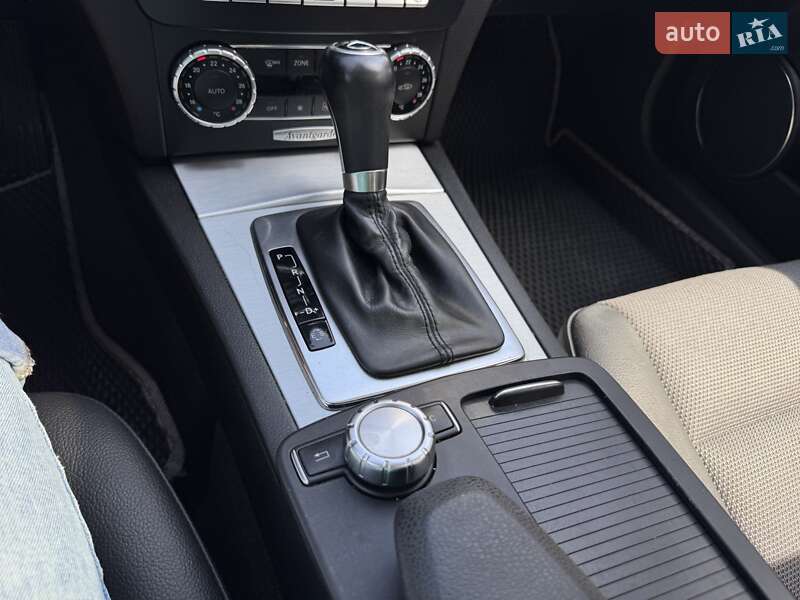 Седан Mercedes-Benz C-Class 2013 в Вінниці