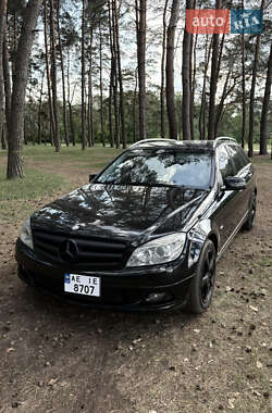 Універсал Mercedes-Benz C-Class 2010 в Сумах