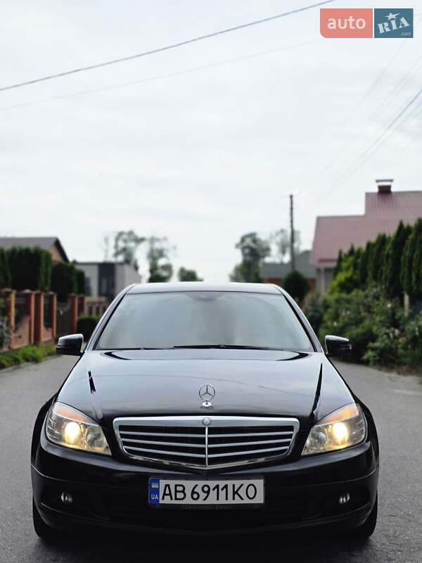 Седан Mercedes-Benz C-Class 2010 в Вінниці