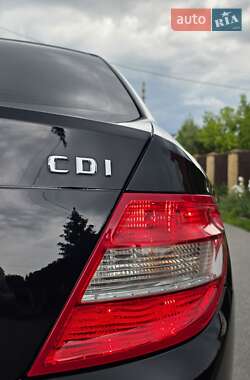 Седан Mercedes-Benz C-Class 2010 в 