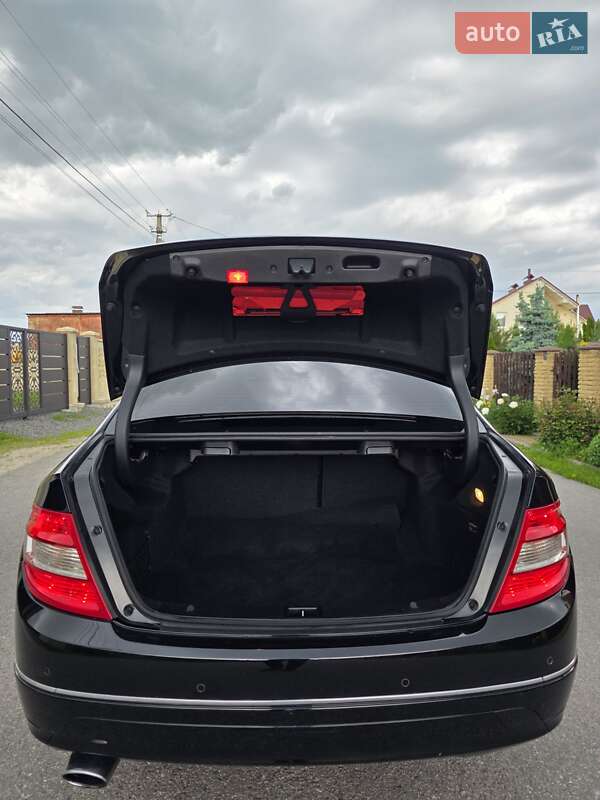 Седан Mercedes-Benz C-Class 2010 в Вінниці