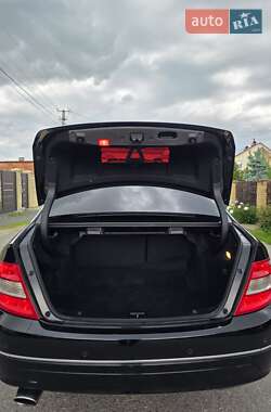 Седан Mercedes-Benz C-Class 2010 в 
