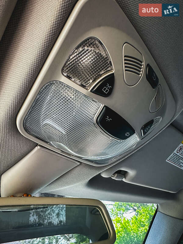 Седан Mercedes-Benz C-Class 2004 в Тернополі