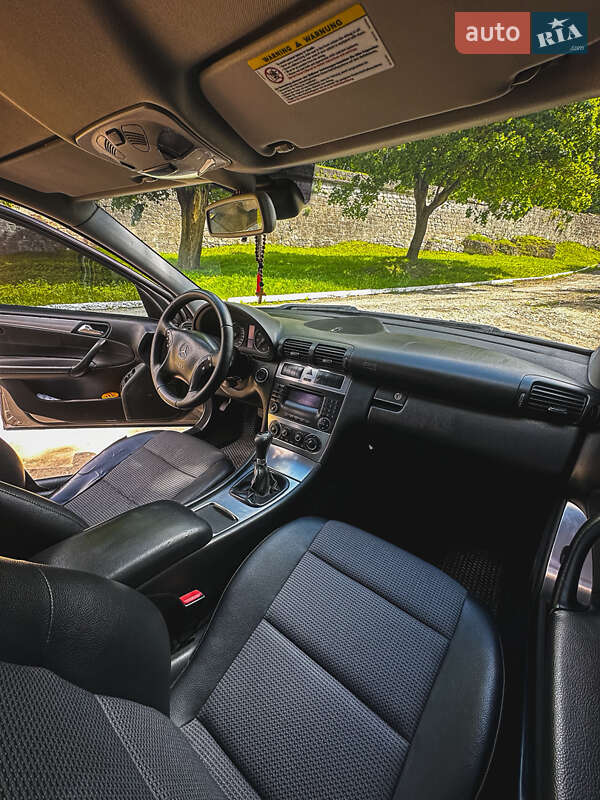 Седан Mercedes-Benz C-Class 2004 в Тернополі