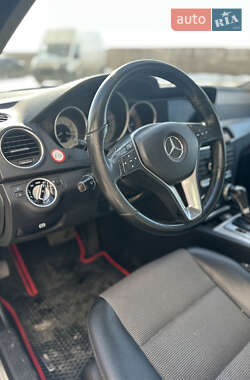 Універсал Mercedes-Benz C-Class 2011 в 