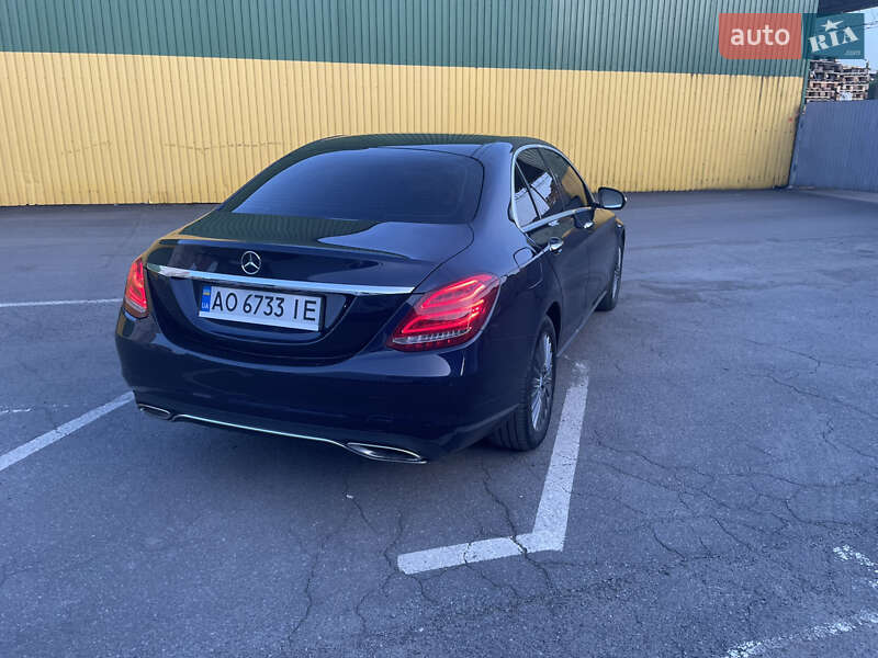 Седан Mercedes-Benz C-Class 2015 в Ужгороді