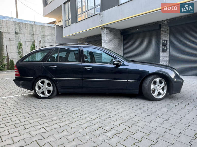Універсал Mercedes-Benz C-Class 2004 в Хмельницькому