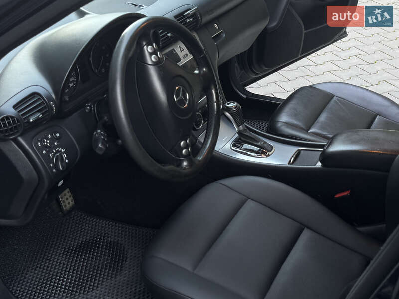 Універсал Mercedes-Benz C-Class 2004 в Хмельницькому