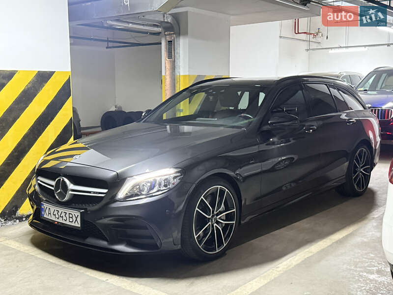 Универсал Mercedes-Benz C-Class 2019 в Киеве