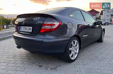 Купе Mercedes-Benz C-Class 2006 в 