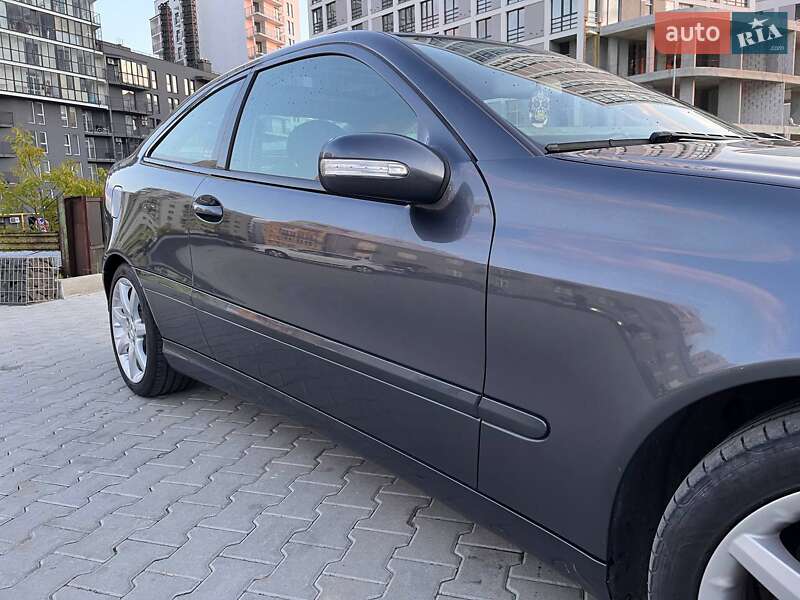 Купе Mercedes-Benz C-Class 2006 в Львове