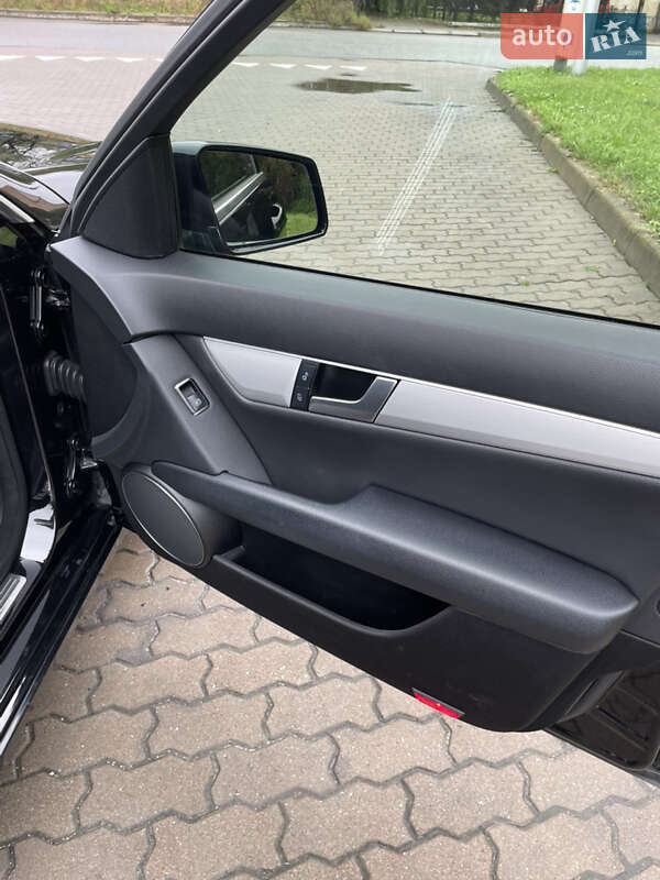 Седан Mercedes-Benz C-Class 2012 в Бродах фото 13 Седан Mercedes-Benz C-Class 2012 в Бродах