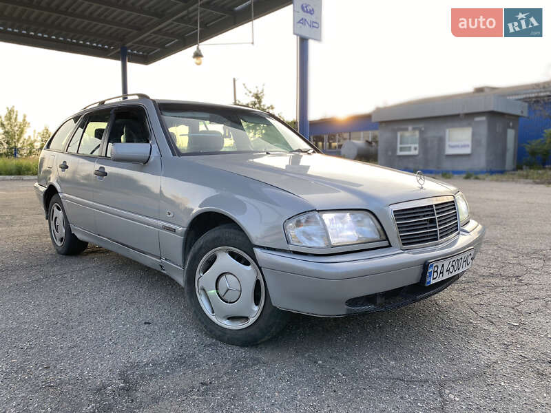 Универсал Mercedes-Benz C-Class 2000 в Кропивницком