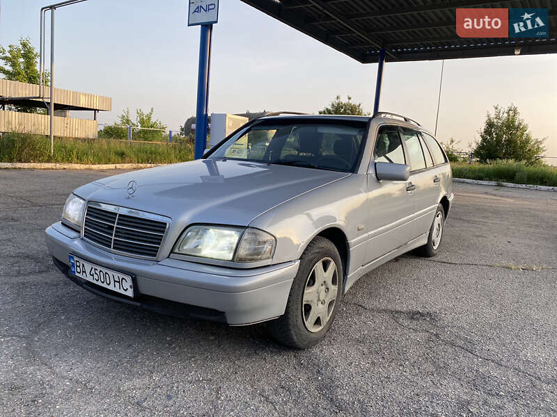 Универсал Mercedes-Benz C-Class 2000 в Кропивницком